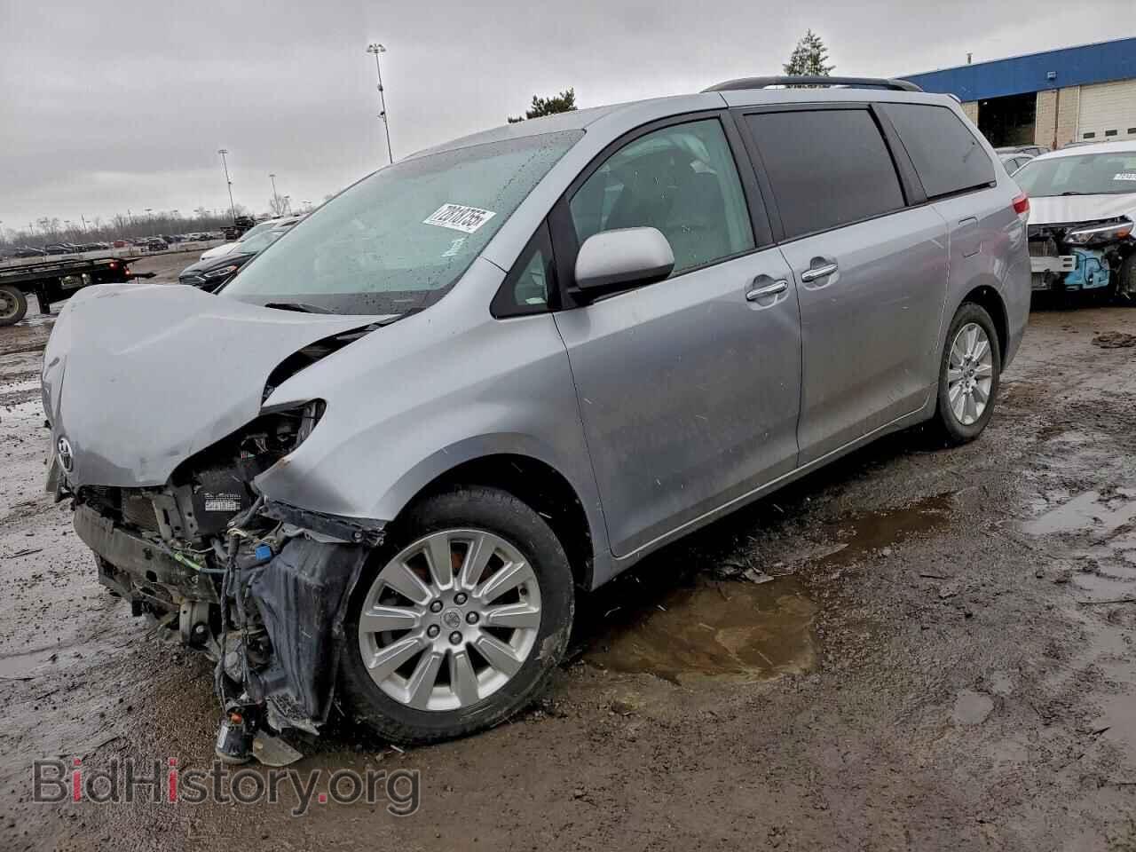 Photo 5TDDK3DC6BS022859 - TOYOTA All Models 2011