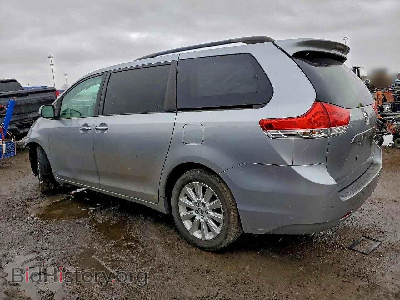 2011 TOYOTA All Models - VIN: 5TDDK3DC6BS022859 - Фото 2