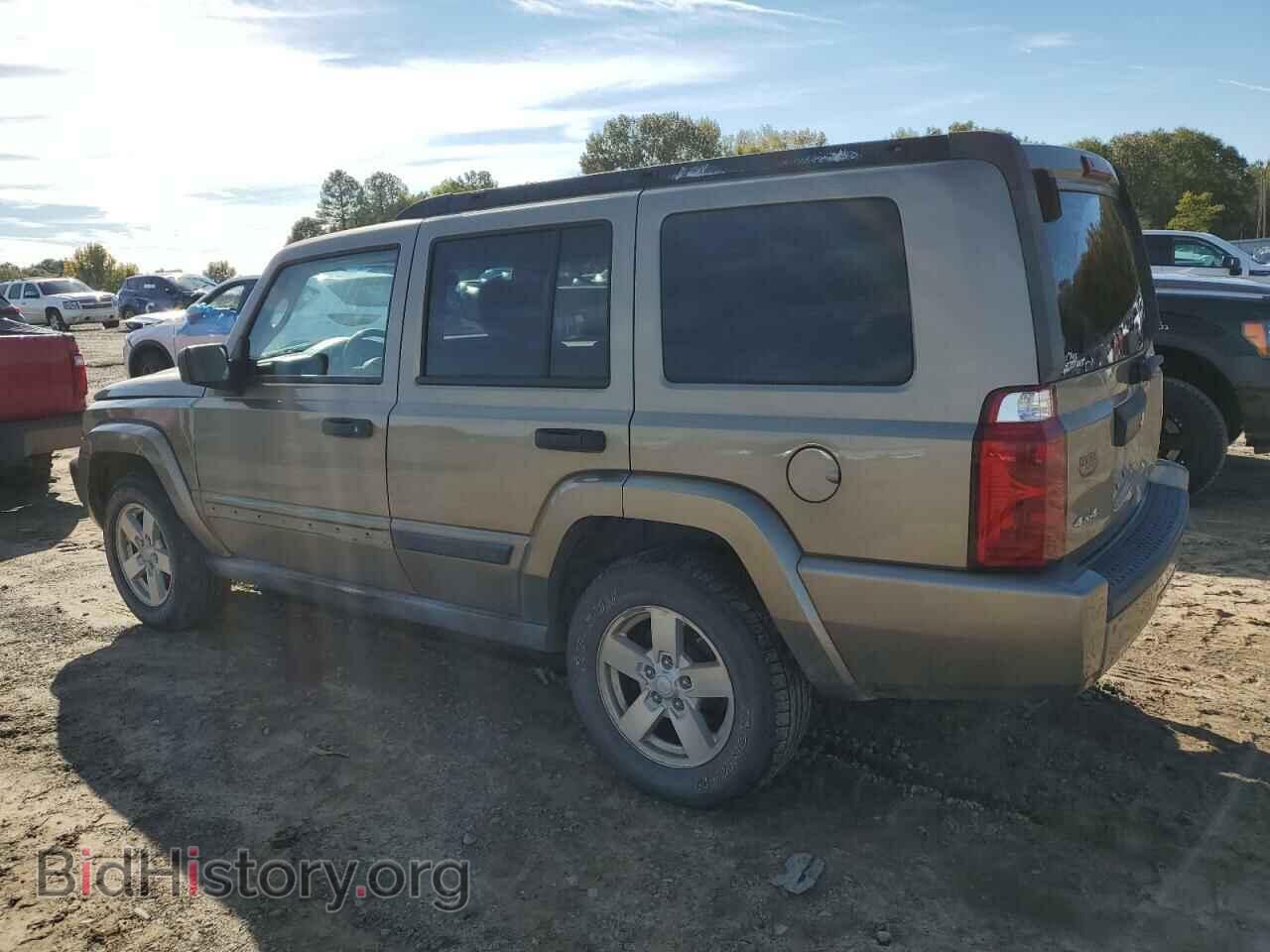 2006 JEEP COMMANDER - VIN: 1J8HG48K06C233338 - Photo 2