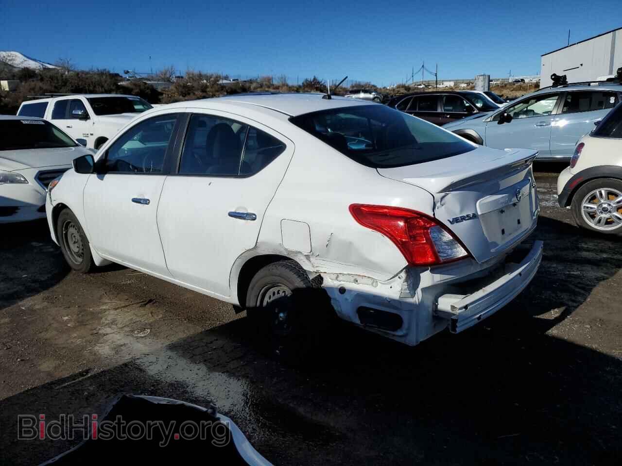 2015 NISSAN VERSA - VIN: 3N1CN7AP9FL918329 - Фото 2