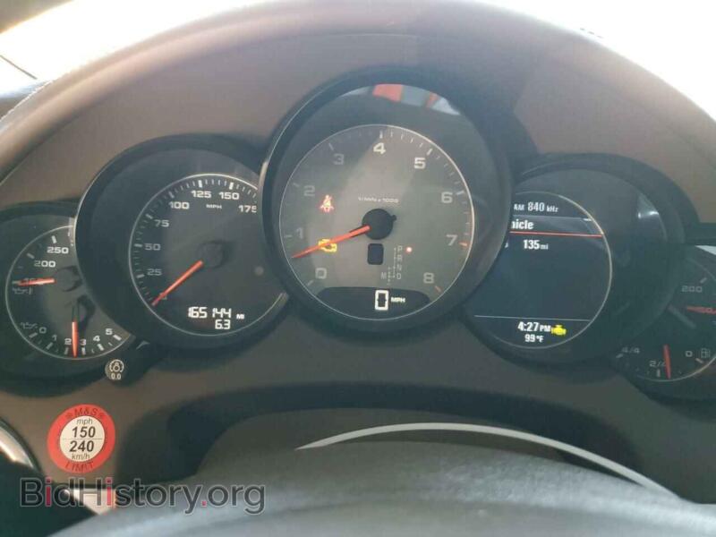 2011 Porsche CAYENNE (VIN WP1AB2A29BLA42712) — photo 9 of 12