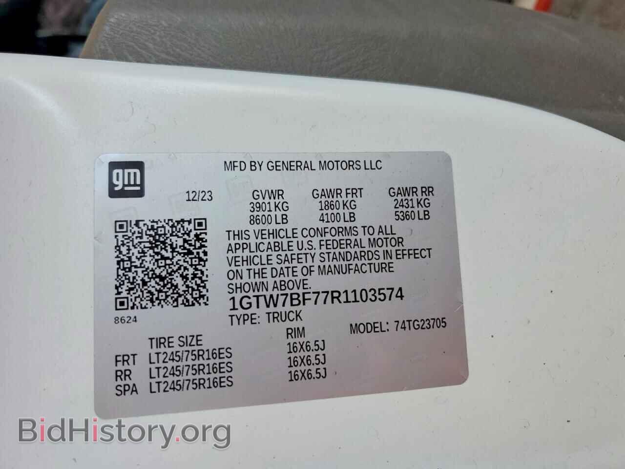 2024 GMC SAVANA - VIN: 1GTW7BF77R1103574 - Photo 13