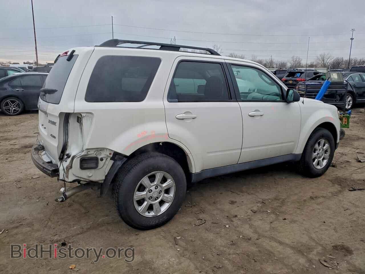 2011 MAZDA TRIBUTE - VIN: 4F2CY9C78BKM05842 - Фото 3