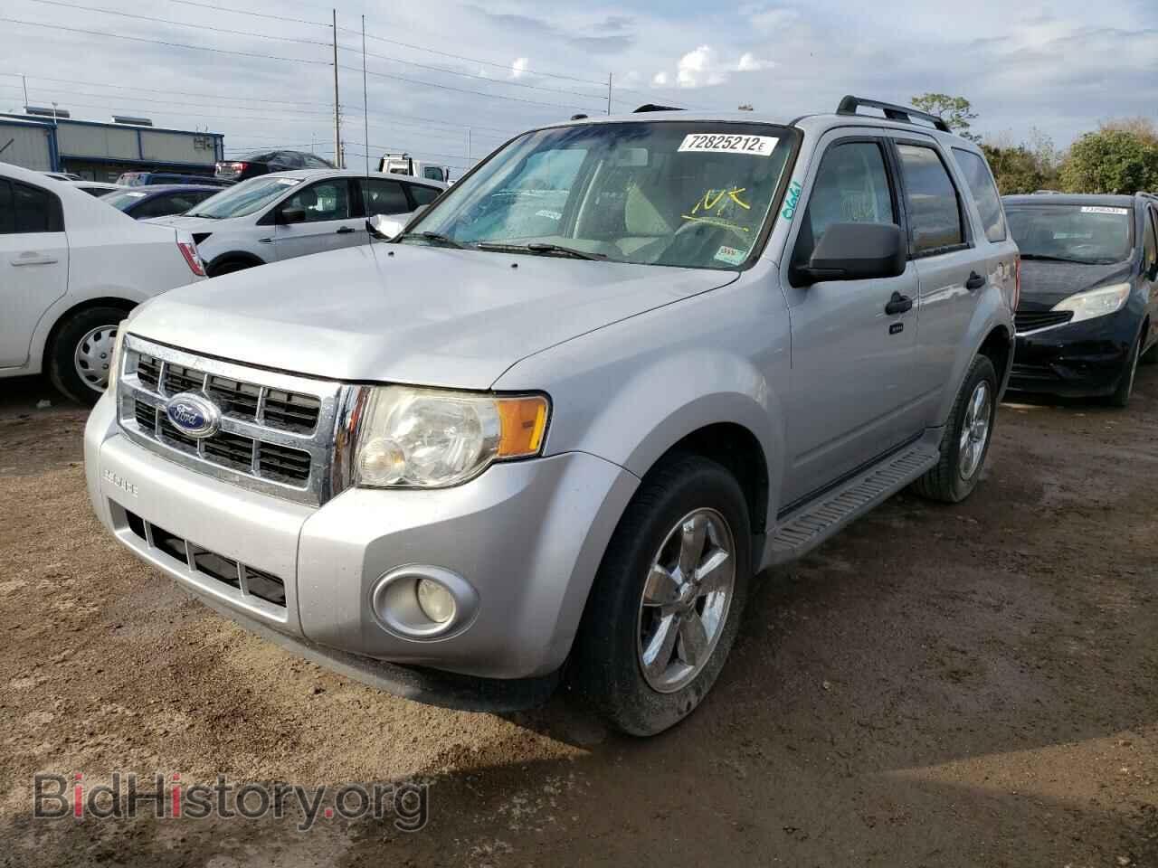 Фотография 1FMCU0DG1AKD16873 - FORD ESCAPE 2010