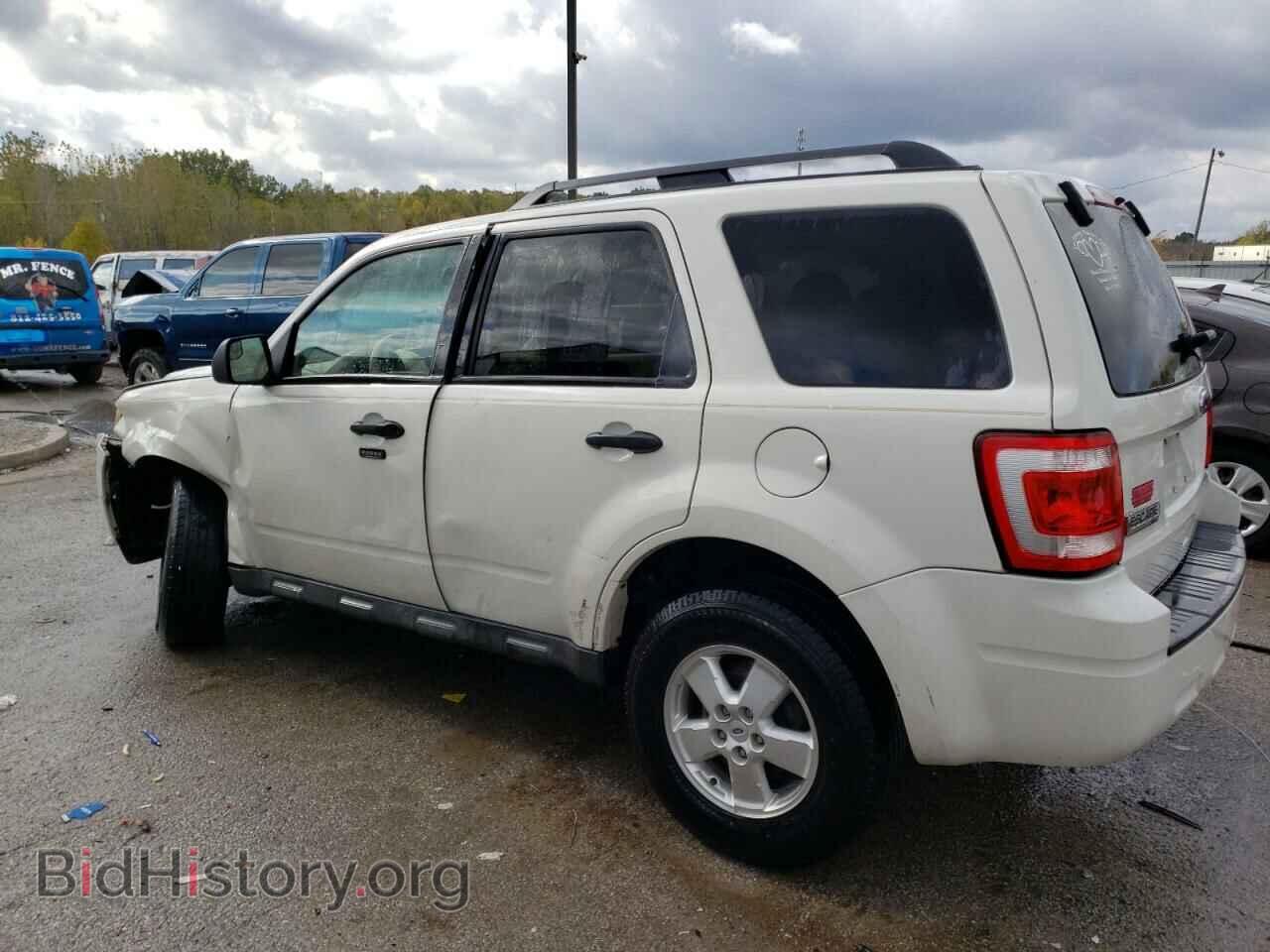 2010 FORD ESCAPE - VIN: 1FMCU0D73AKA30197 - Фото 2