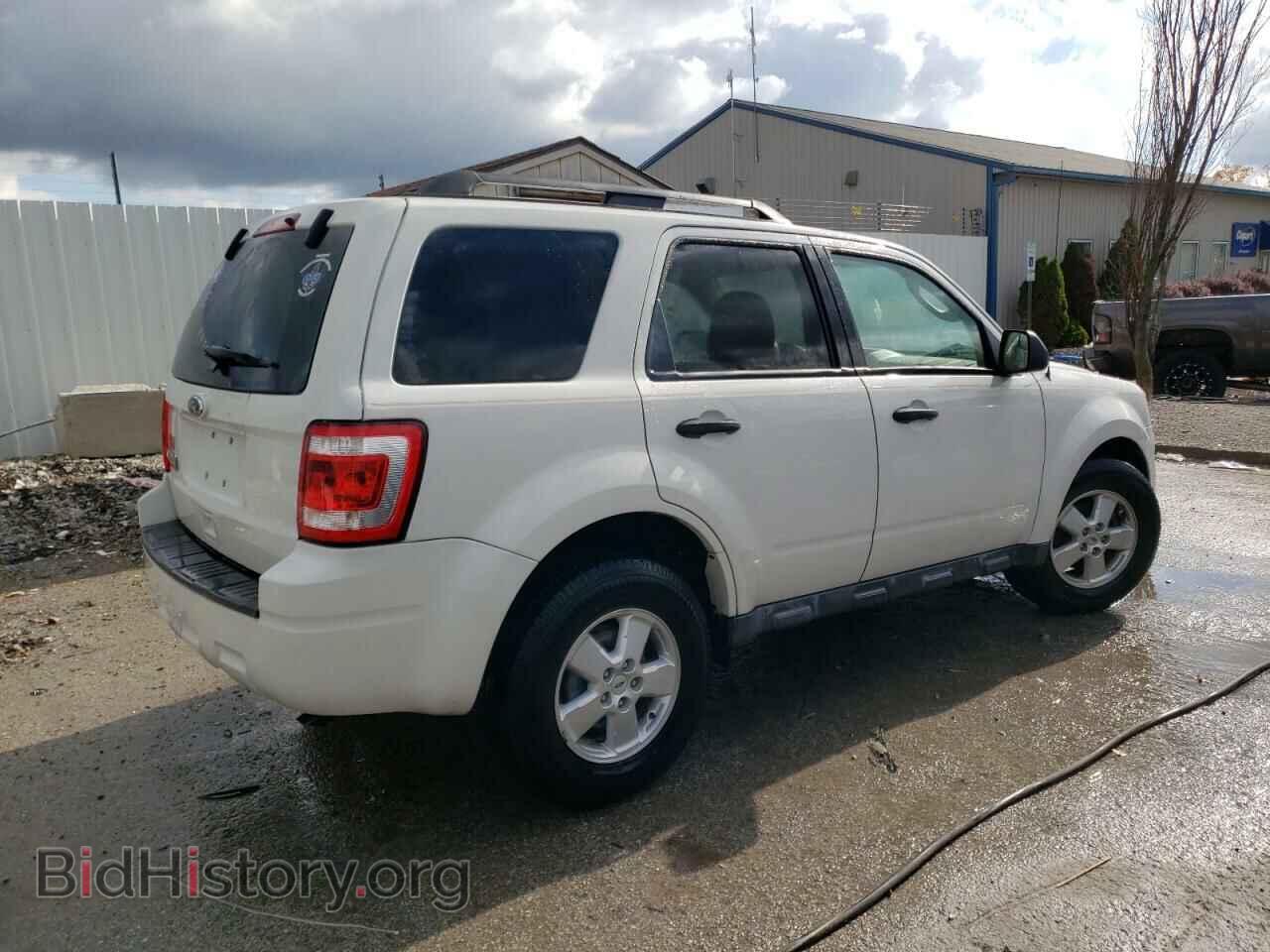 2010 FORD ESCAPE - VIN: 1FMCU0D73AKA30197 - Фото 3