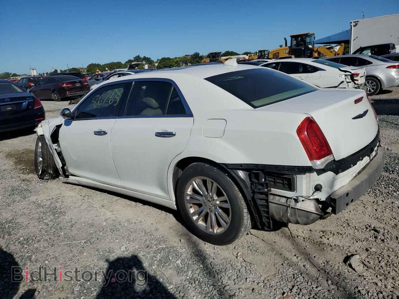2016 CHRYSLER 300 - VIN: 2C3CCAEG2GH342740 - Фото 2