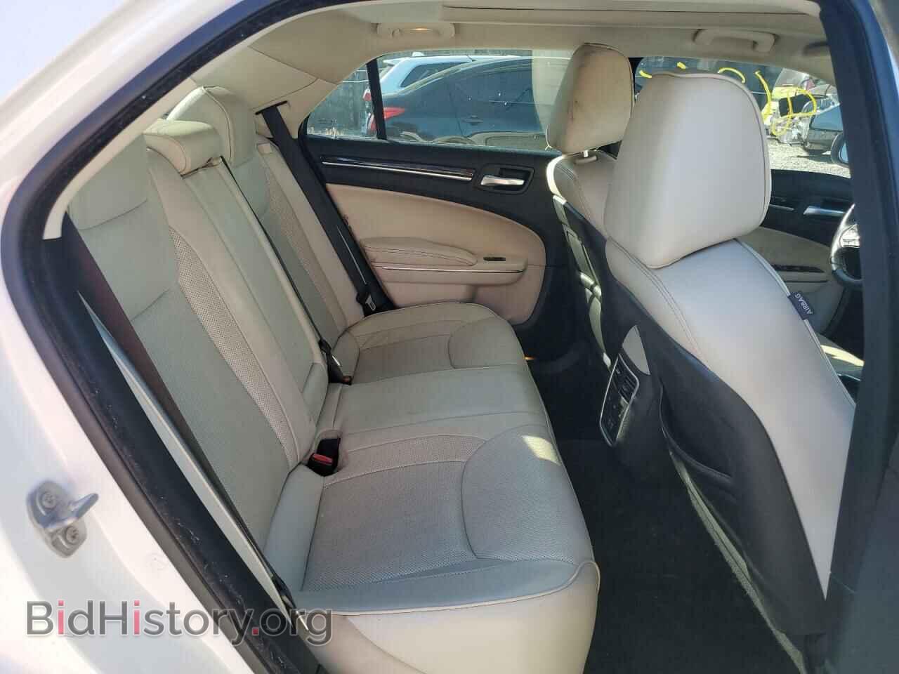 2016 CHRYSLER 300 - VIN: 2C3CCAEG2GH342740 - Фото 10