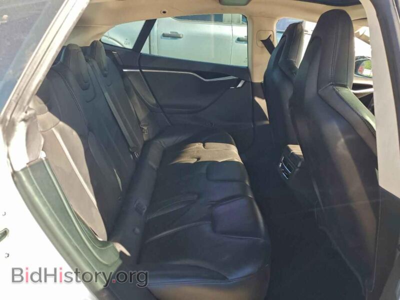 2013 Tesla MODEL S (VIN 5YJSA1CN8DFP07003) — фото 10 из 13