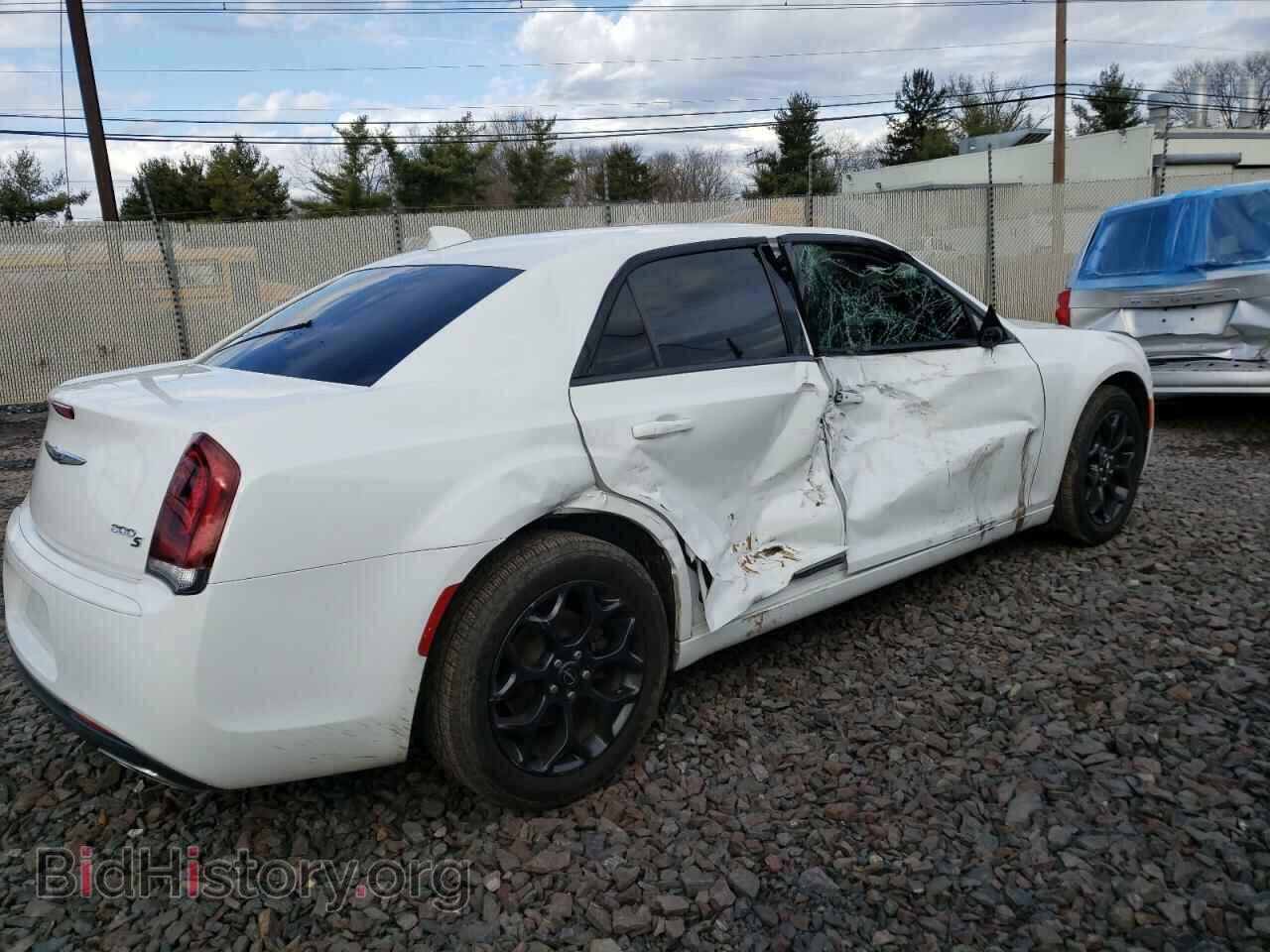 2019 CHRYSLER 300 - VIN: 2C3CCAGG1KH610697 - Фото 3