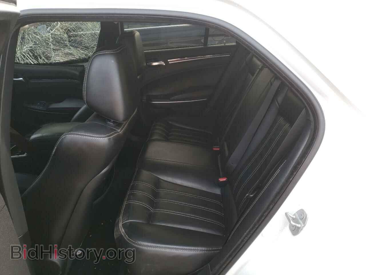 2019 CHRYSLER 300 - VIN: 2C3CCAGG1KH610697 - Фото 10