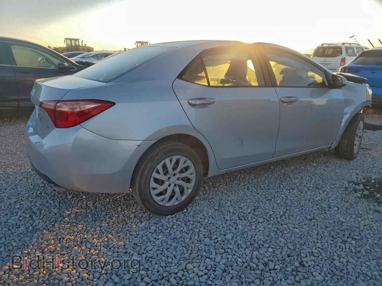 2018 TOYOTA COROLLA - VIN: 5YFBURHE2JP817852 - Фото 3