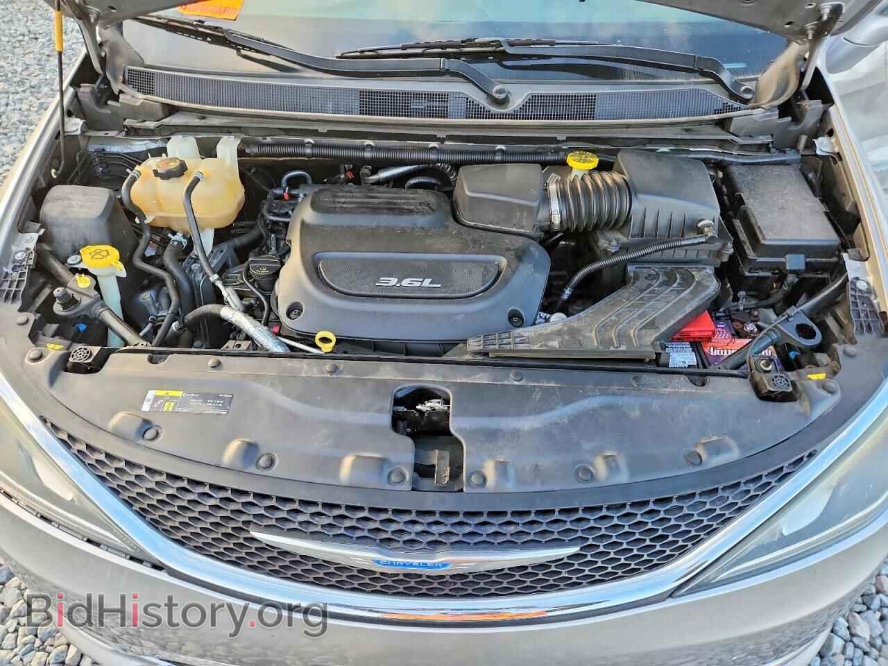 2018 CHRYSLER PACIFICA - VIN: 2C4RC1GG9JR251968 - Фото 11