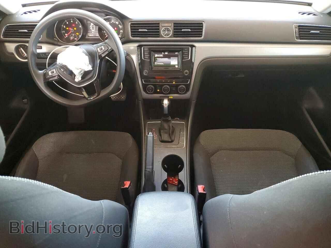 2017 VOLKSWAGEN PASSAT - VIN: 1VWAT7A34HC014326 - Фото 8