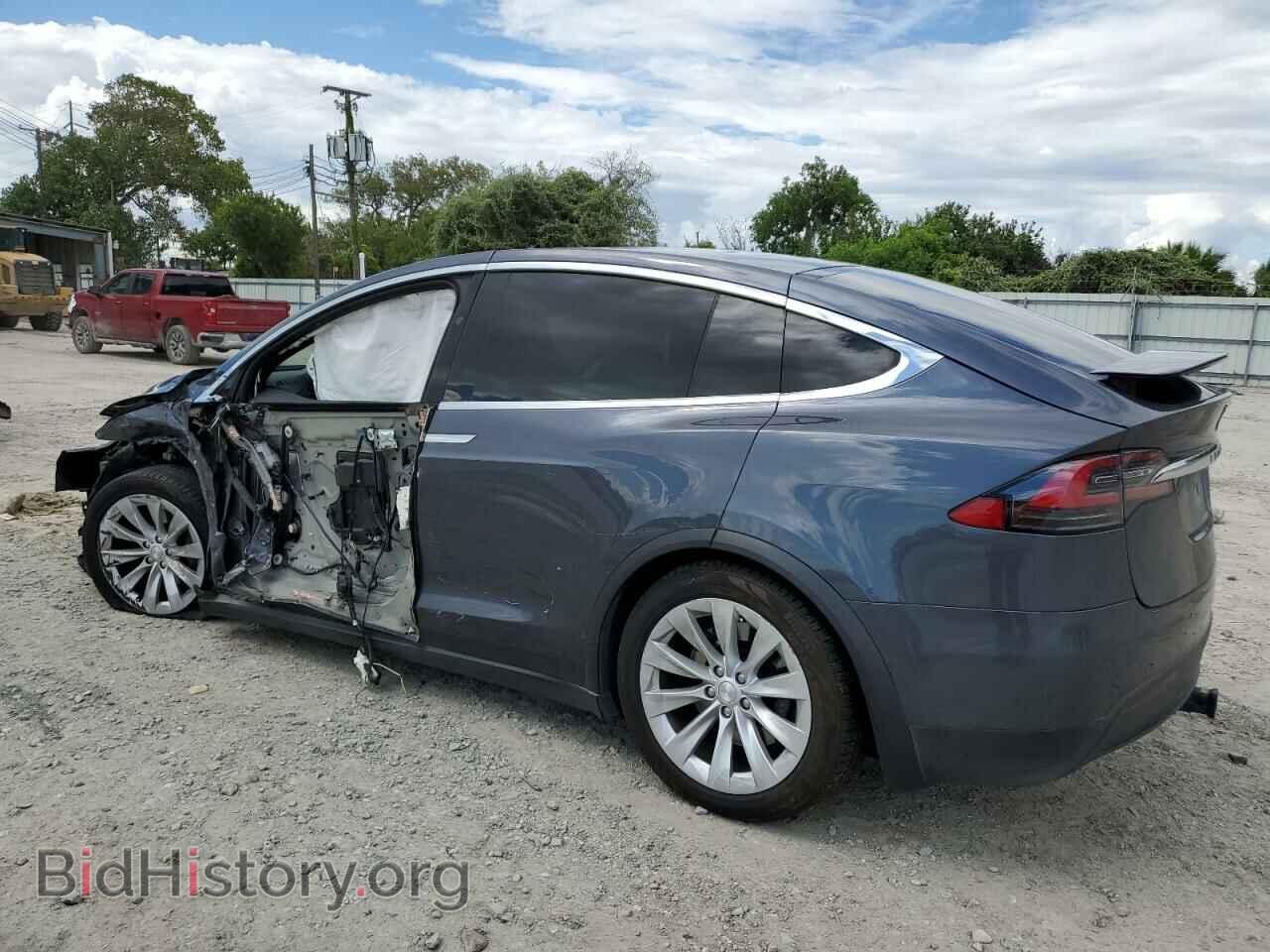 2017 TESLA MODEL X - VIN: 5YJXCBE21HF049555 - Photo 2