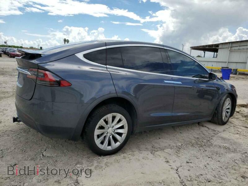 2017 Tesla MODEL X (VIN 5YJXCBE21HF049555) — photo 3 of 12