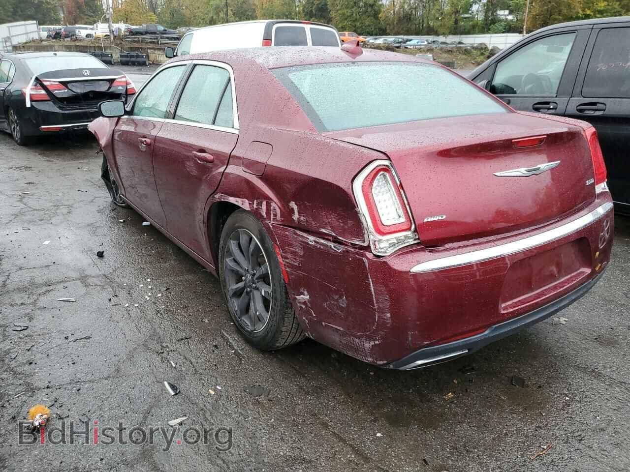 2016 CHRYSLER 300 - VIN: 2C3CCARG3GH274183 - Фото 2