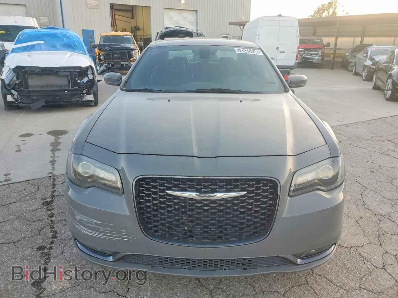 2019 CHRYSLER 300 - VIN: 2C3CCABG1KH617978 - Фото 5