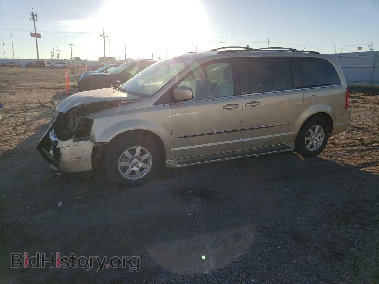 Photo 2A4RR5D16AR260689 - CHRYSLER MINIVAN 2010