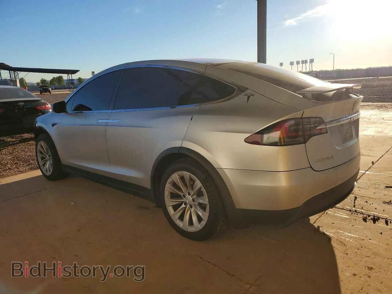 2016 TESLA MODEL X - VIN: 5YJXCBE22GF022704 - Photo 2