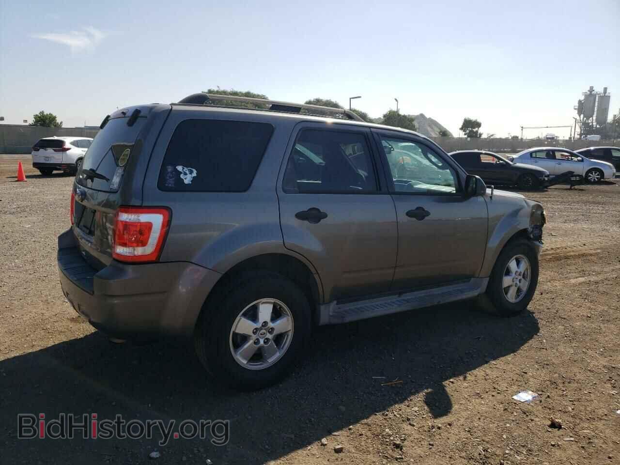 2010 FORD ESCAPE - VIN: 1FMCU0D73AKA93932 - Фото 3