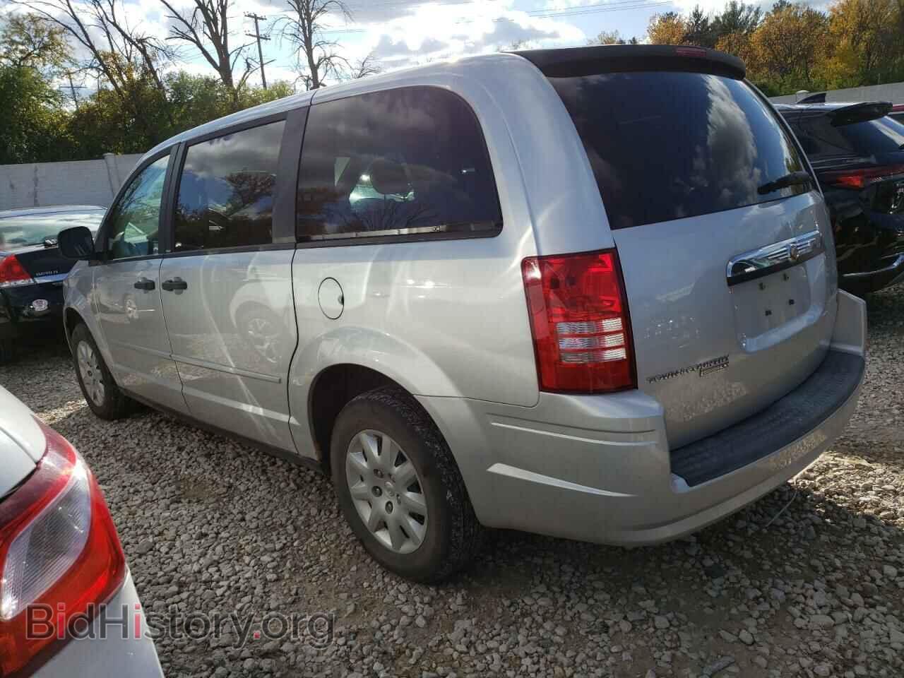 2008 CHRYSLER MINIVAN - VIN: 2A8HR44H38R650774 - Фото 2