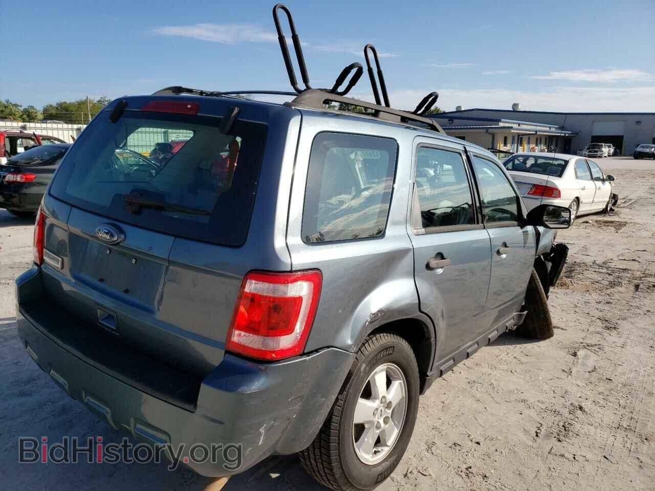 2010 FORD ESCAPE - VIN: 1FMCU0C74AKC30569 - Фото 3