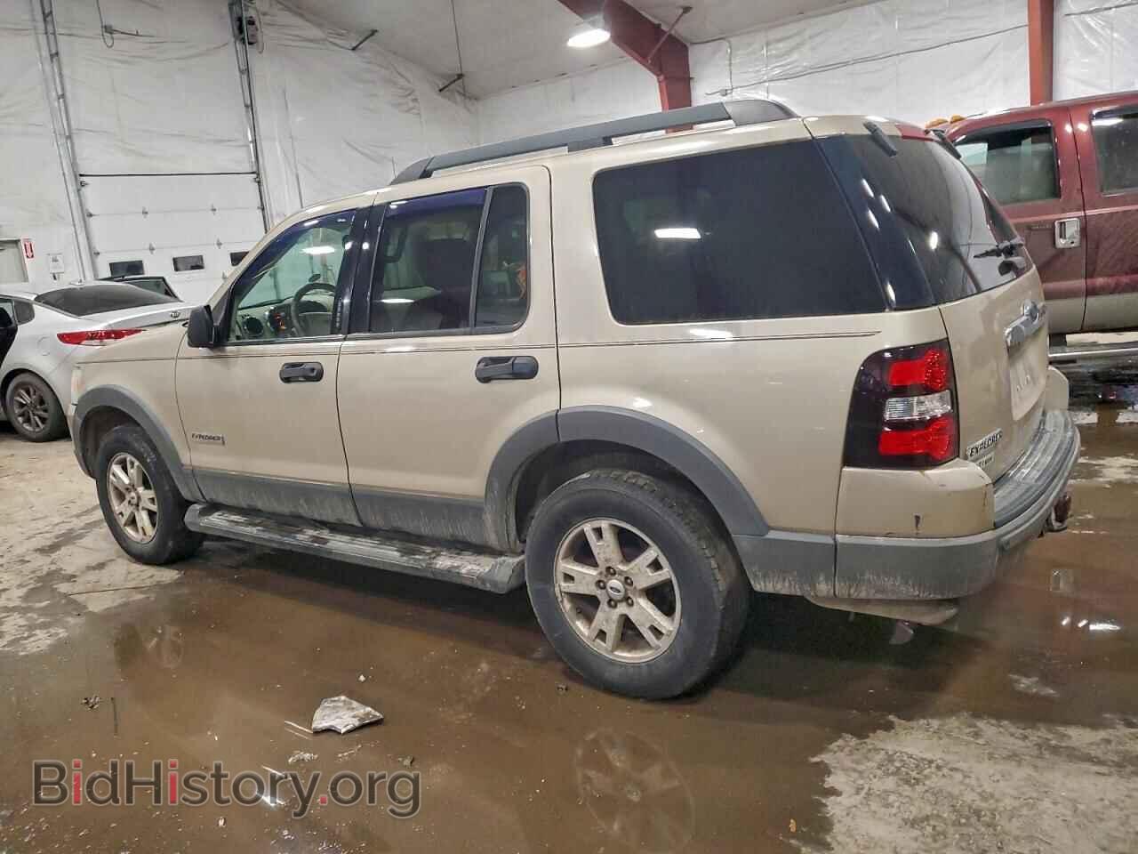 2006 FORD EXPLORER - VIN: 1FMEU738X6UA12867 - Фото 2
