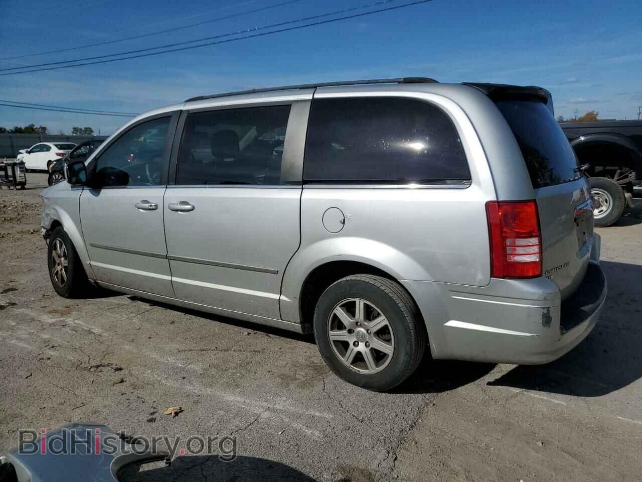 2010 CHRYSLER MINIVAN - VIN: 2A4RR5DX2AR337255 - Photo 2