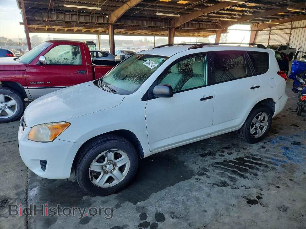 Фотография 2T3BF4DV4BW100265 - TOYOTA RAV4 2011