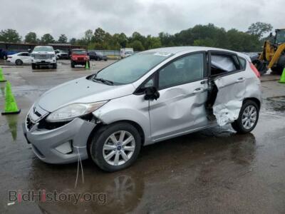 2013 Ford FIESTA SE, серебристый — VIN 3FADP4EJ2DM200635, Copart