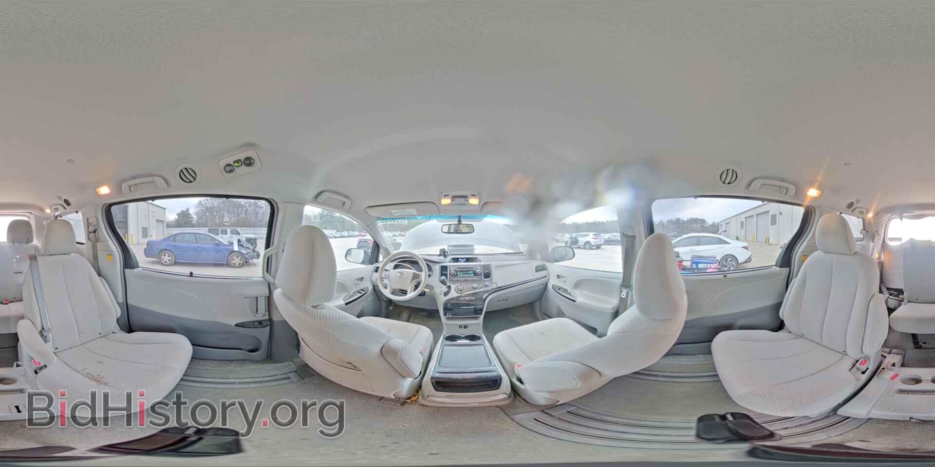 2012 TOYOTA All Models - VIN: 5TDKK3DC5CS223483 - Фото 15
