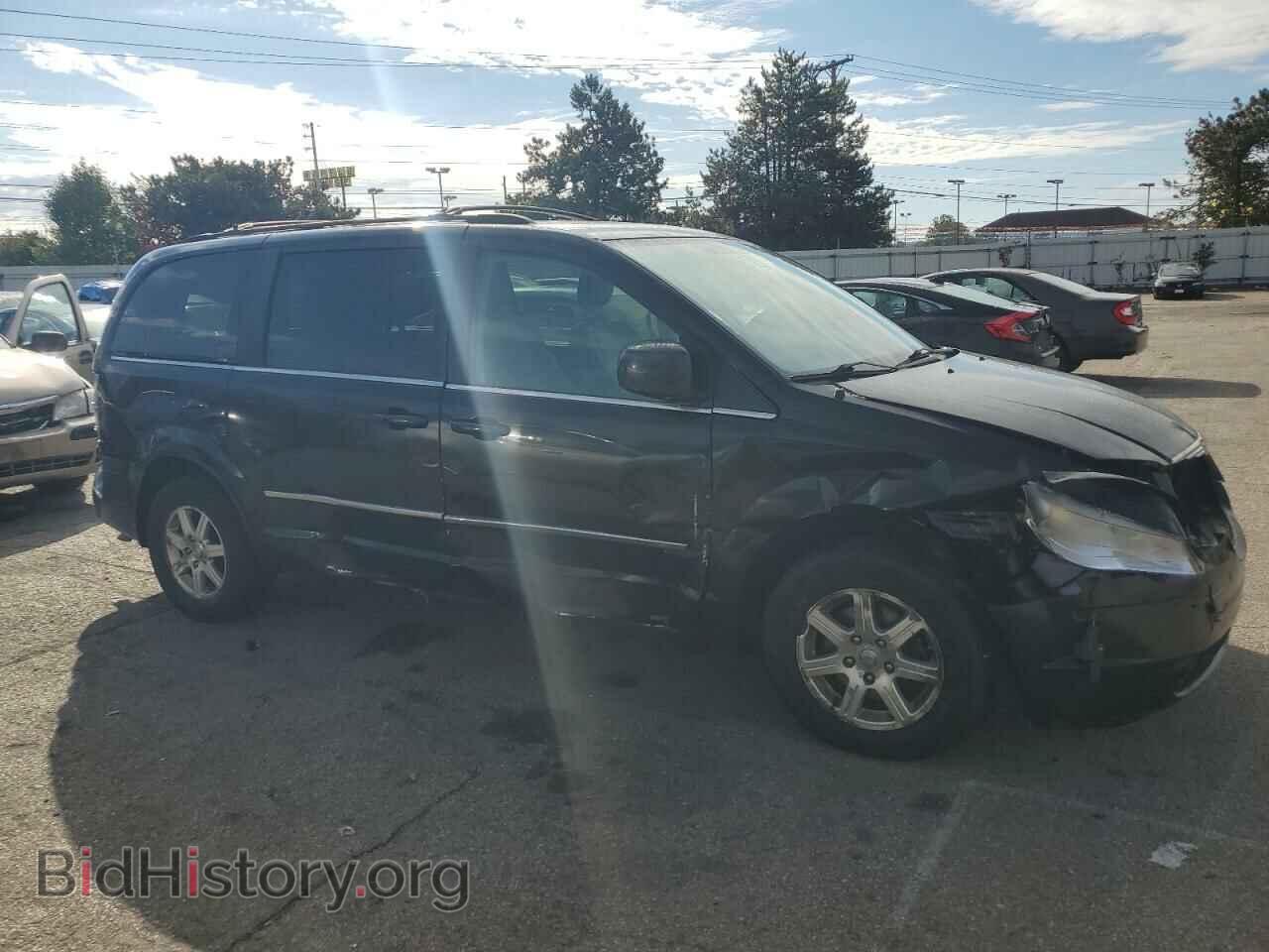 2009 CHRYSLER MINIVAN - VIN: 2A8HR54X59R633831 - Фото 4