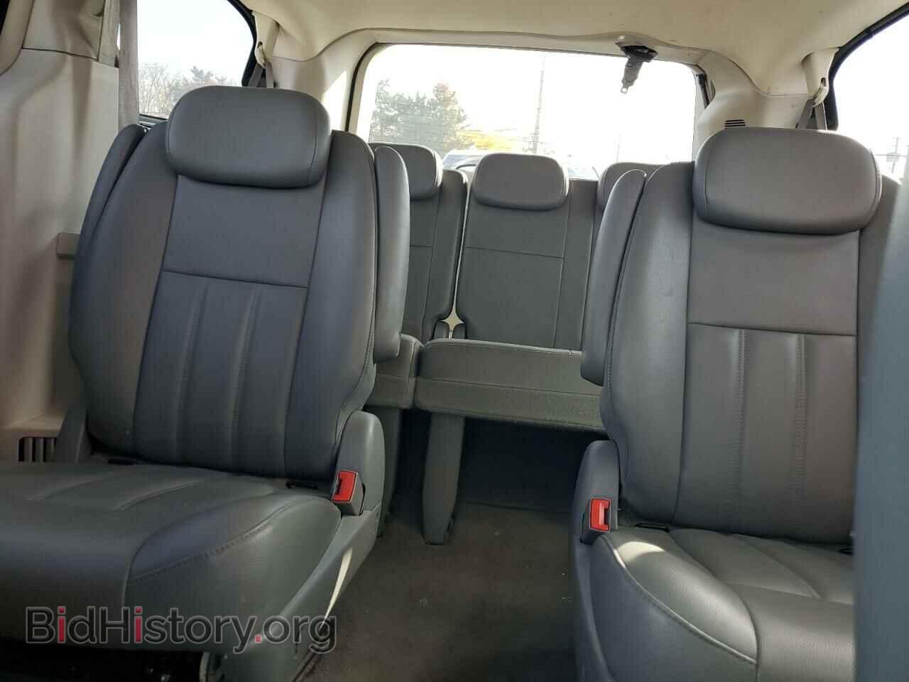 2009 CHRYSLER MINIVAN - VIN: 2A8HR54X59R633831 - Фото 10