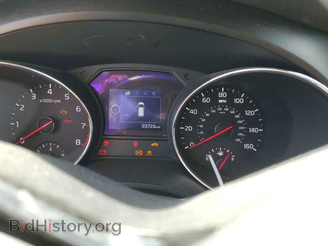 2016 KIA All Models - VIN: KNDMB5C19G6211329 - Фото 9