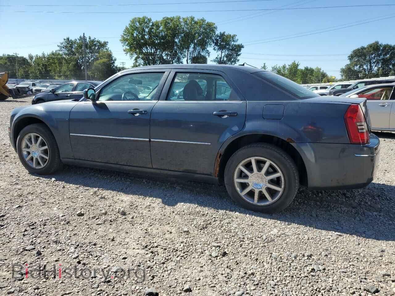 2008 CHRYSLER 300 - VIN: 2C3KK53G18H148713 - Фото 2