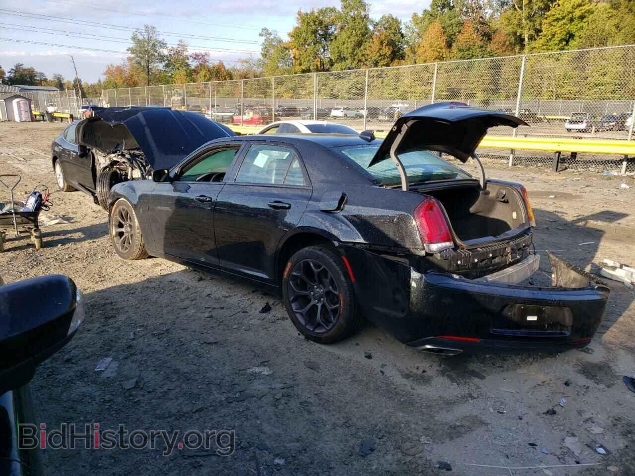 2020 CHRYSLER 300 - VIN: 2C3CCABG3LH163895 - Фото 2