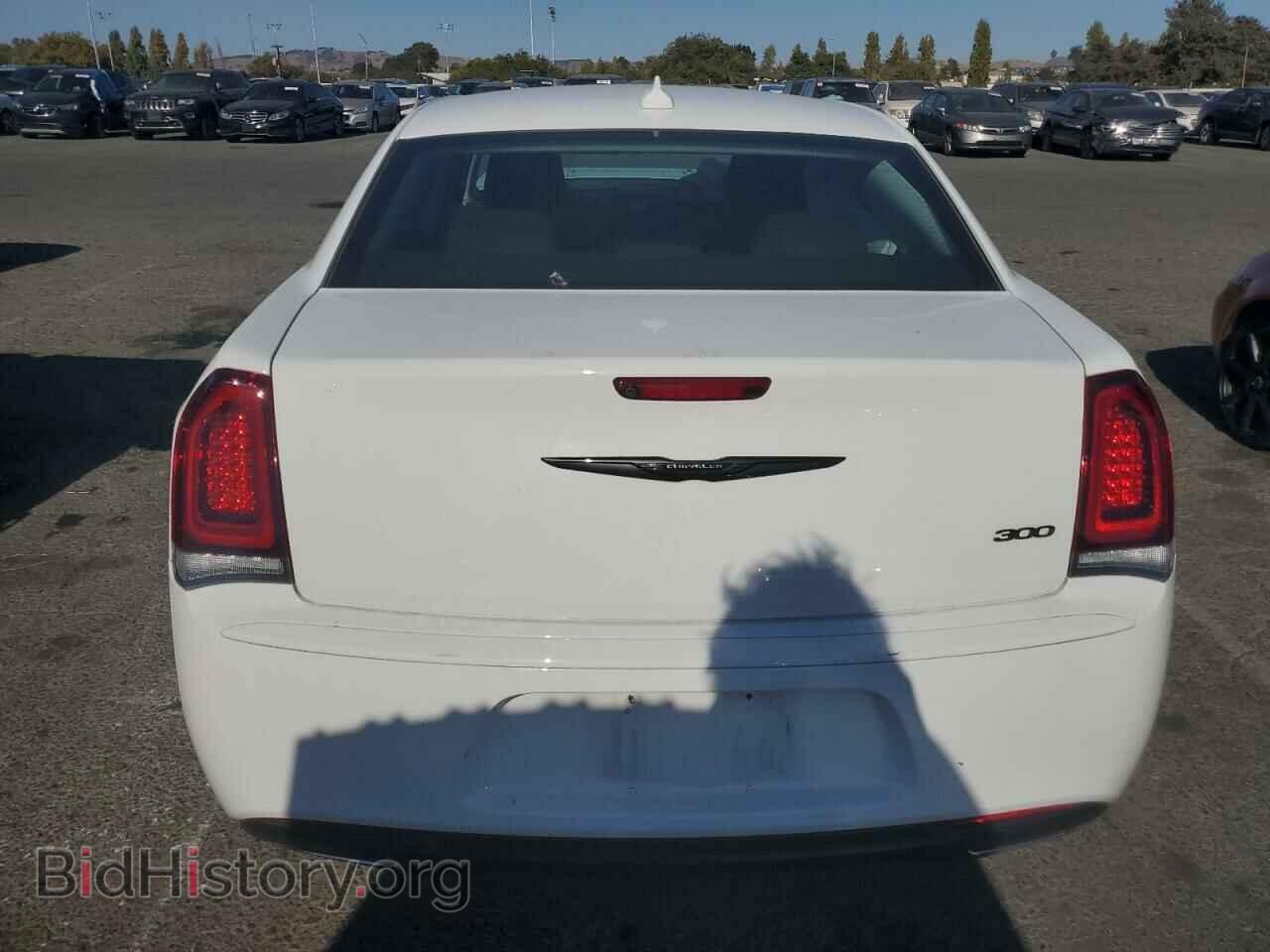 2021 CHRYSLER 300 - VIN: 2C3CCAAG3MH609255 - Фото 6