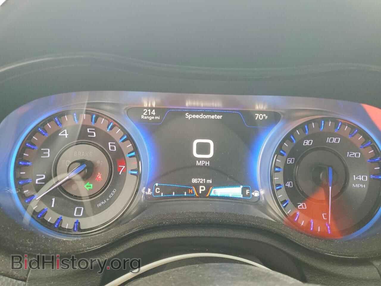 2015 CHRYSLER 300 - VIN: 2C3CCABG4FH786592 - Фото 9