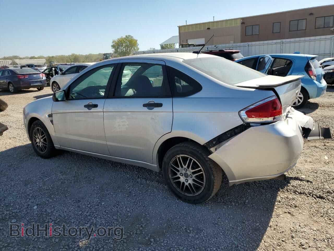 2011 FORD FOCUS - VIN: 1FAHP3FN7BW126946 - Фото 2