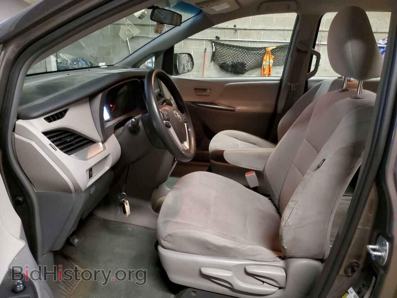2016 TOYOTA All Models - VIN: 5TDZK3DC6GS738920 - Фото 7