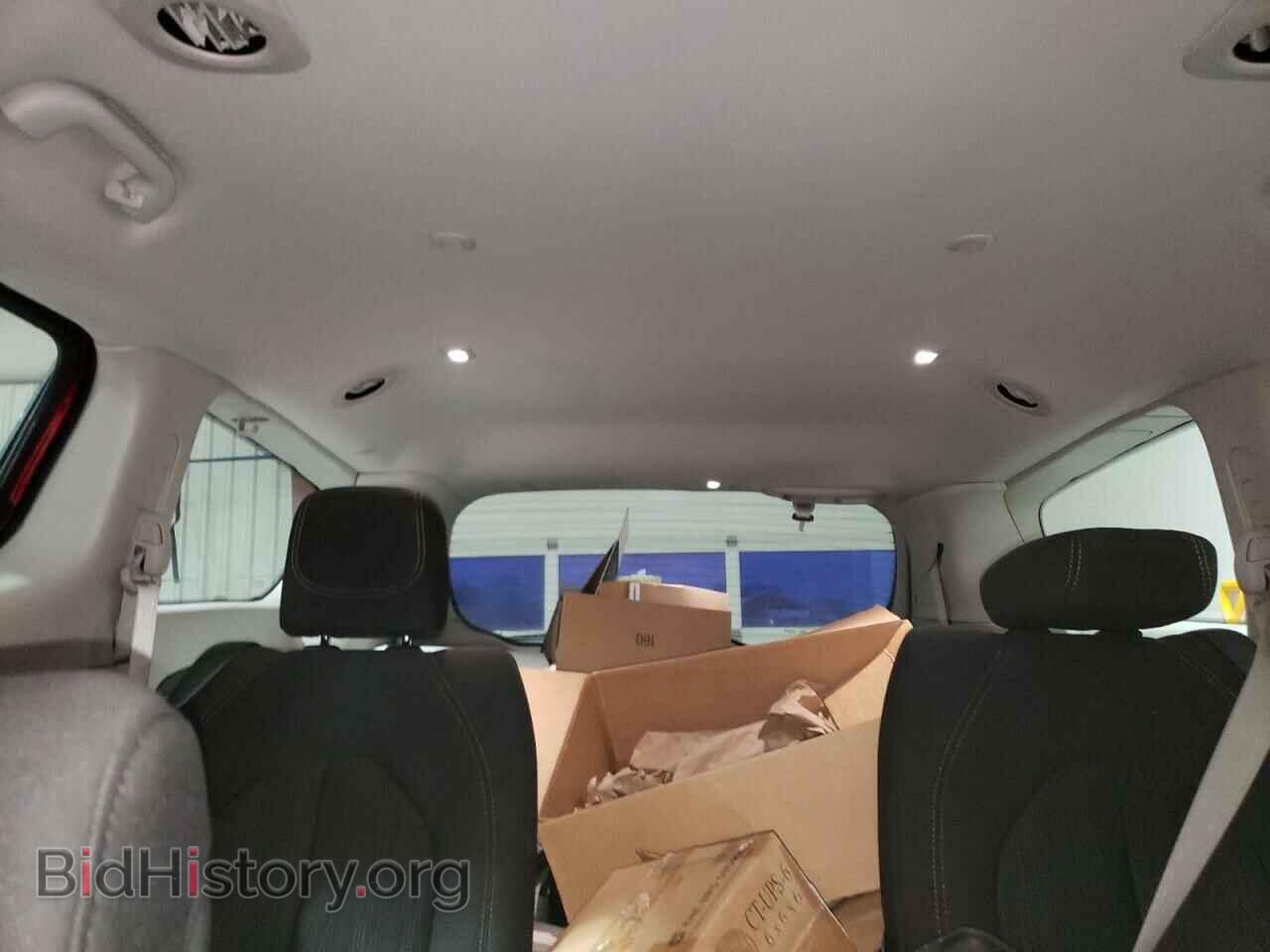 2018 CHRYSLER PACIFICA - VIN: 2C4RC1FG7JR279043 - Photo 10
