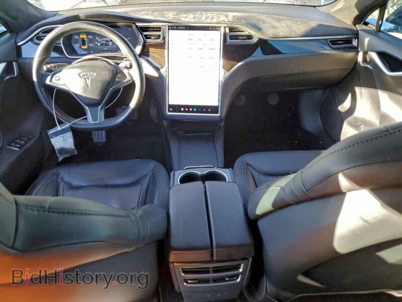2016 Tesla MODEL S (VIN 5YJSA1E13GF162603) — photo 8 of 12