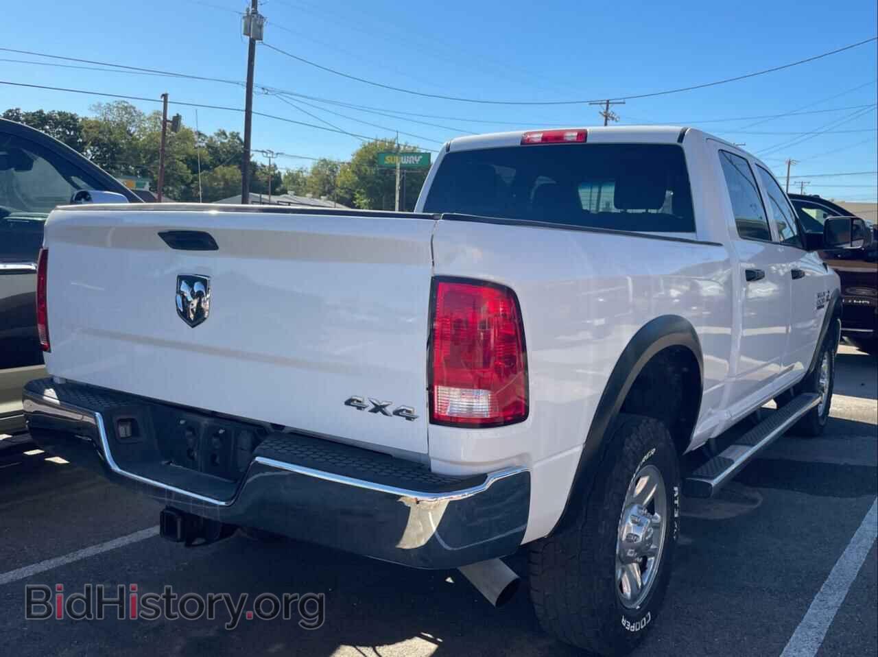 2018 RAM All Models - VIN: 3C6UR5CL5JG379849 - Фото 4
