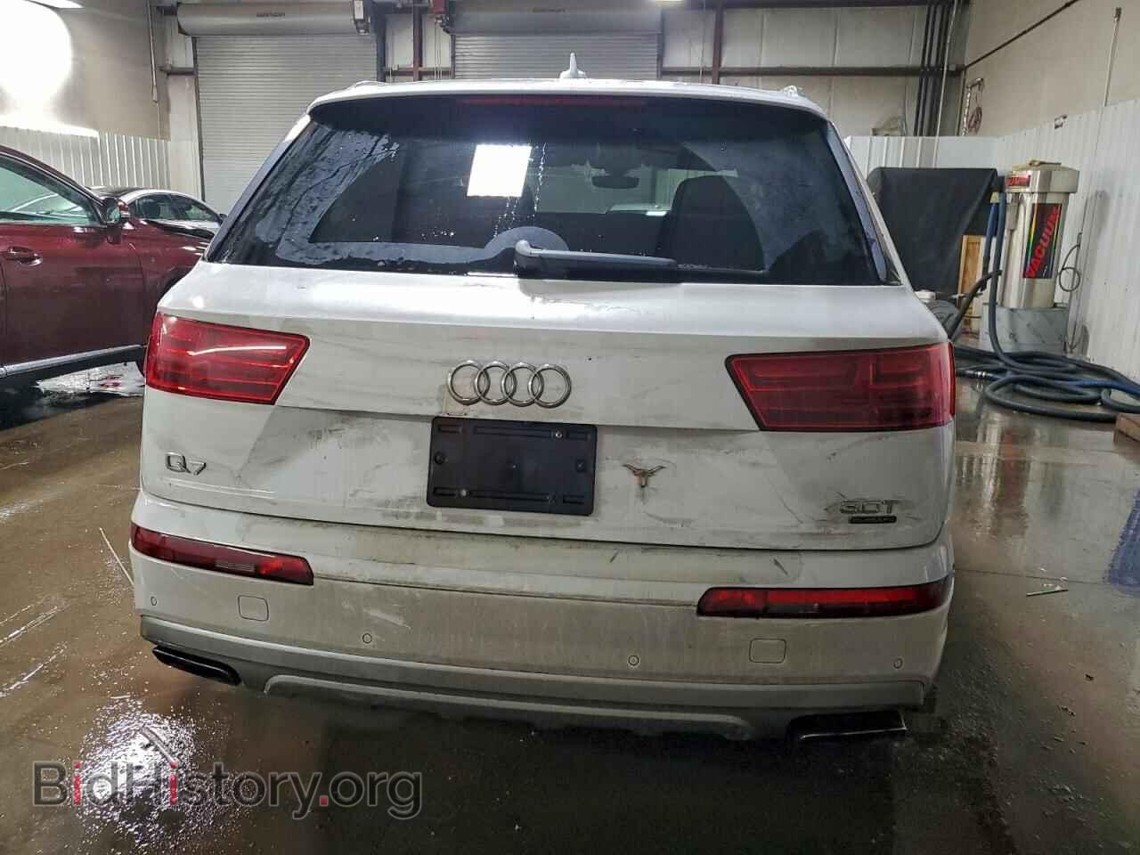 2017 AUDI Q7 - VIN: WA1VAAF77HD028681 - Фото 6
