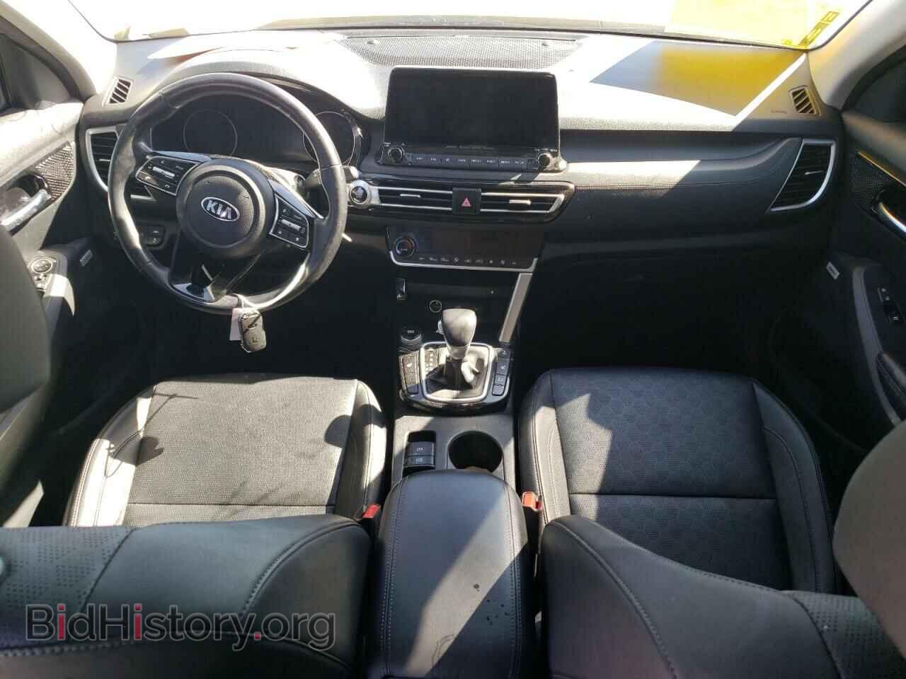 2021 KIA SELTOS - VIN: KNDETCA26M7059193 - Фото 8