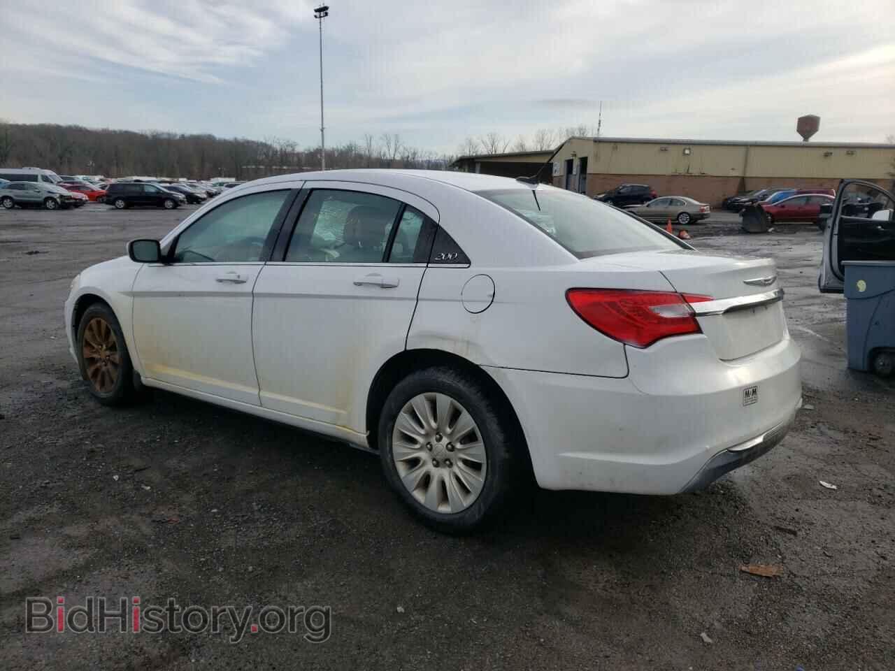 2014 CHRYSLER 200 - VIN: 1C3CCBAB1EN122302 - Фото 2