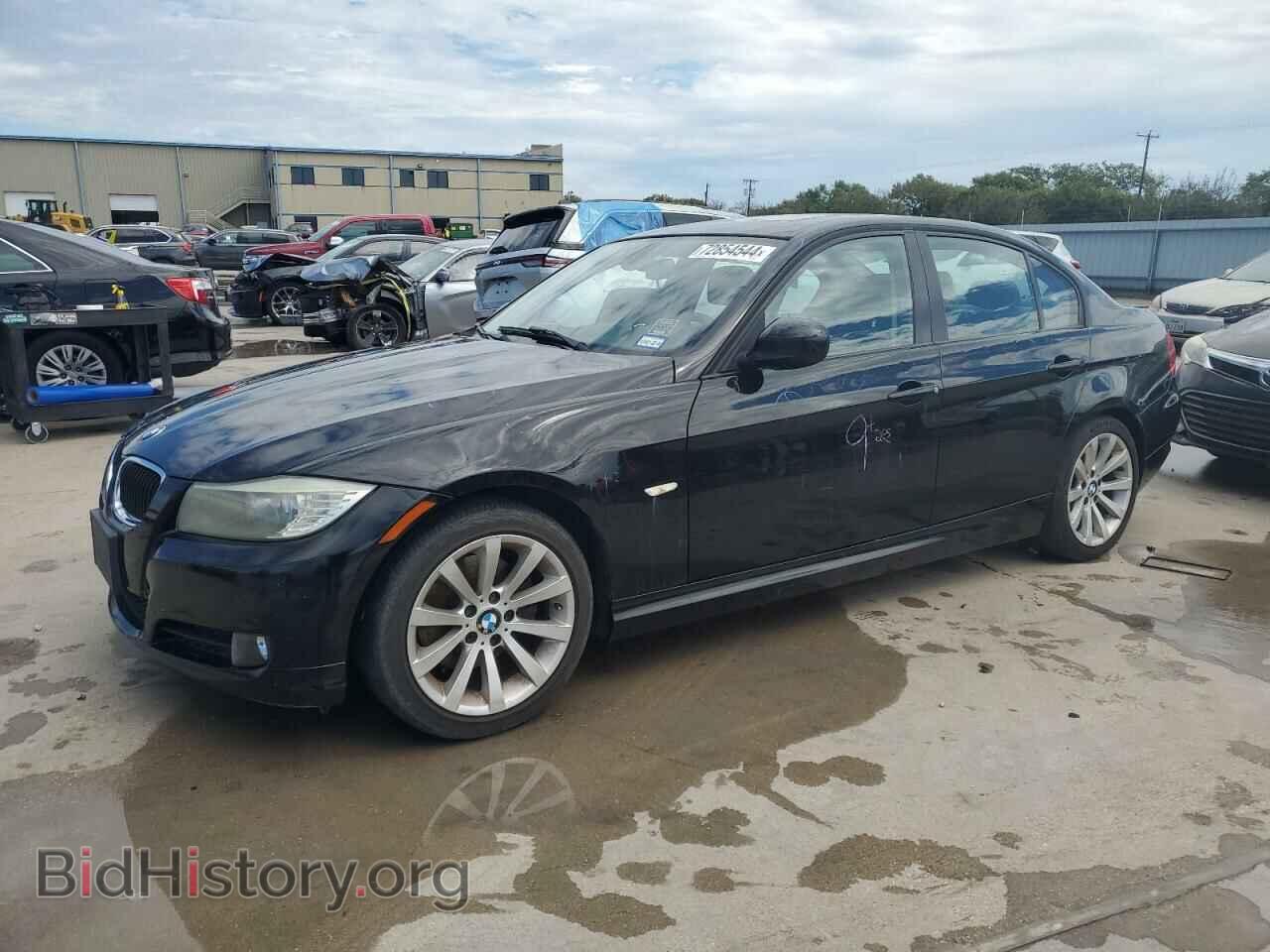 Фотография WBAPH5C53BF093881 - BMW 3 SERIES 2011