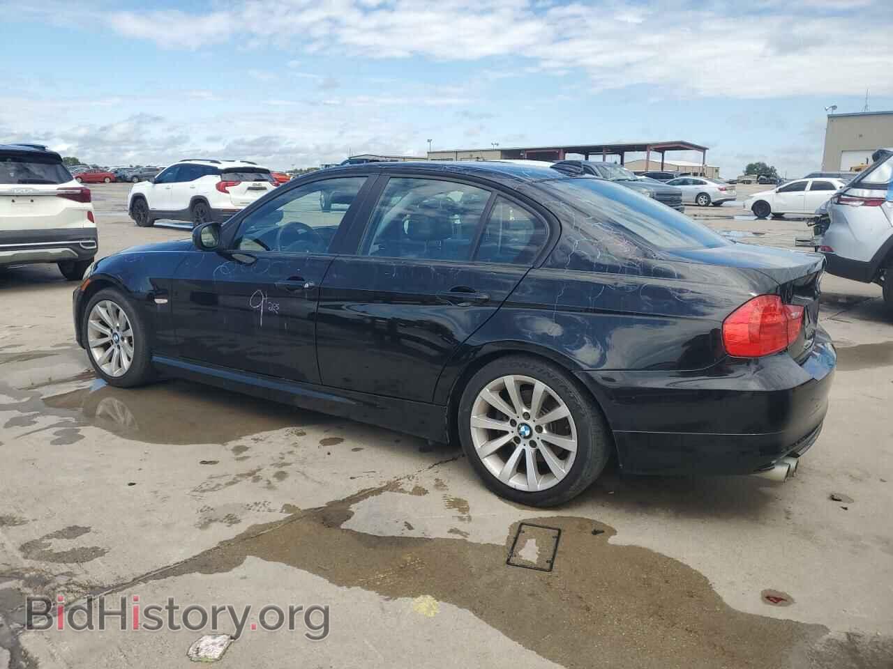 2011 BMW 3 SERIES - VIN: WBAPH5C53BF093881 - Фото 2