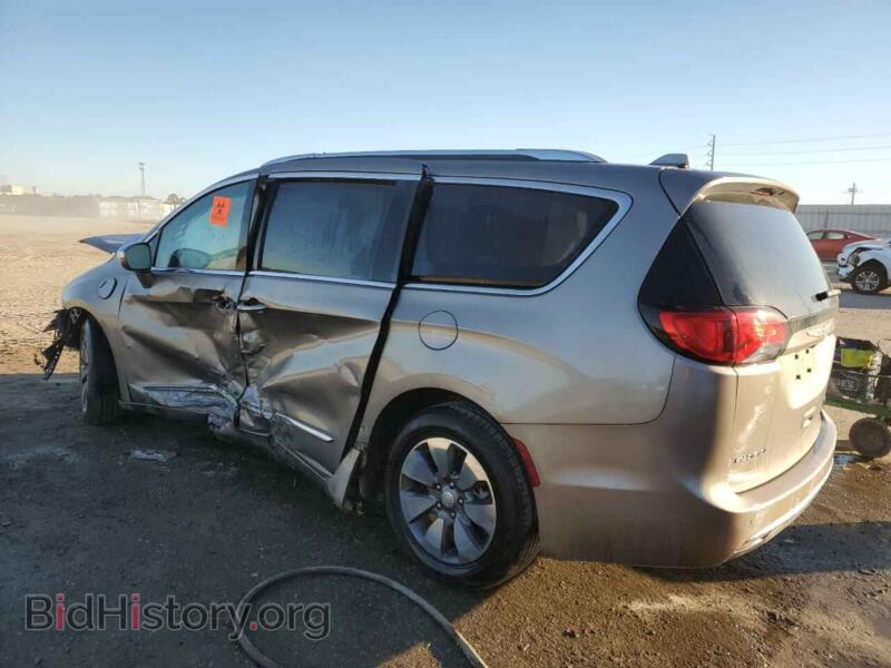2018 Chrysler PACIFICA (VIN 2C4RC1N75JR290947) — фото 2 из 13